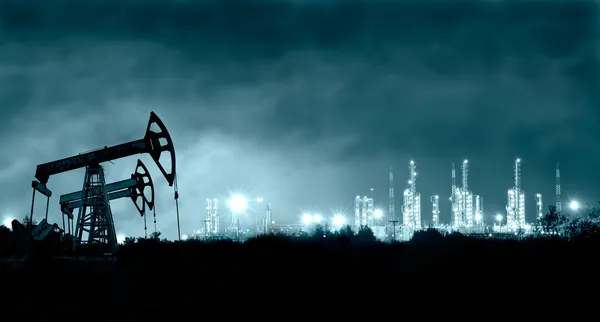 The Current US Oil Landscape: Record Profits Among a Diesel Shortage