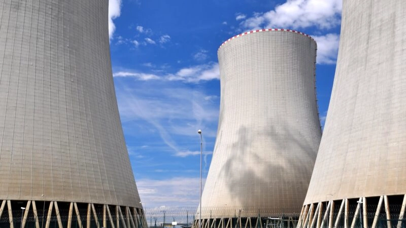 Nuclear Reactors for Home Use