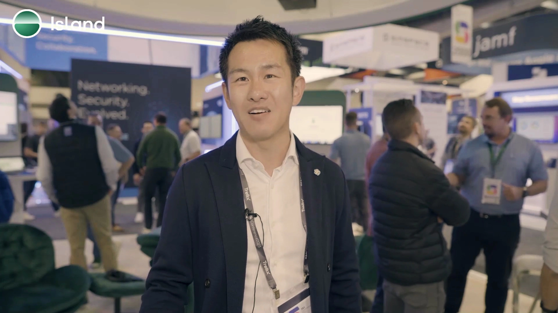 Island Booth Reactions